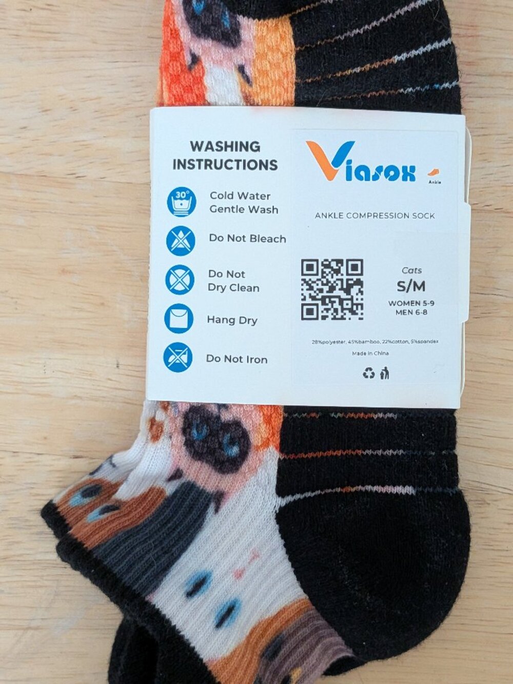 Viasox Ankle Compression Socks - Cats pattern - Size S/M - NWT - Picture 2 of 3